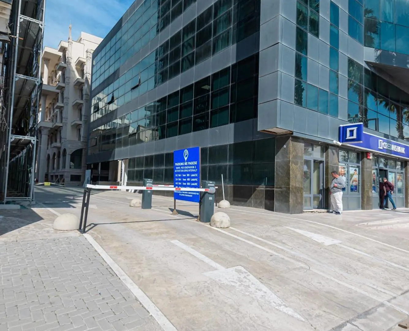 Lux Holidays Durrës Appartement